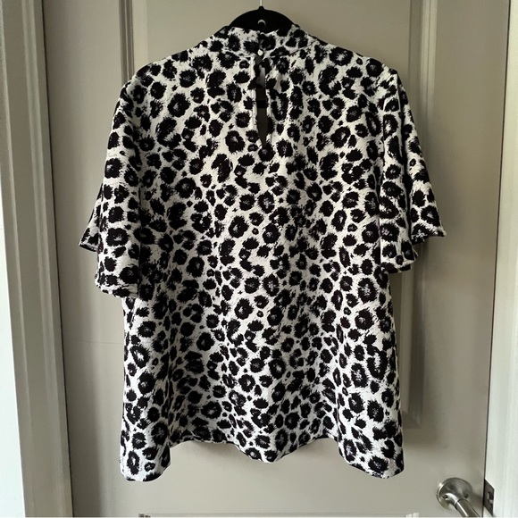 Lane Bryant Womens Leopard Print Top Blouse Short Sleeve Black White Size 16 - Picture 9 of 10
